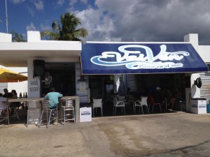Vai Ven - Marina Restaurant (WiFi was strongest near the bar)